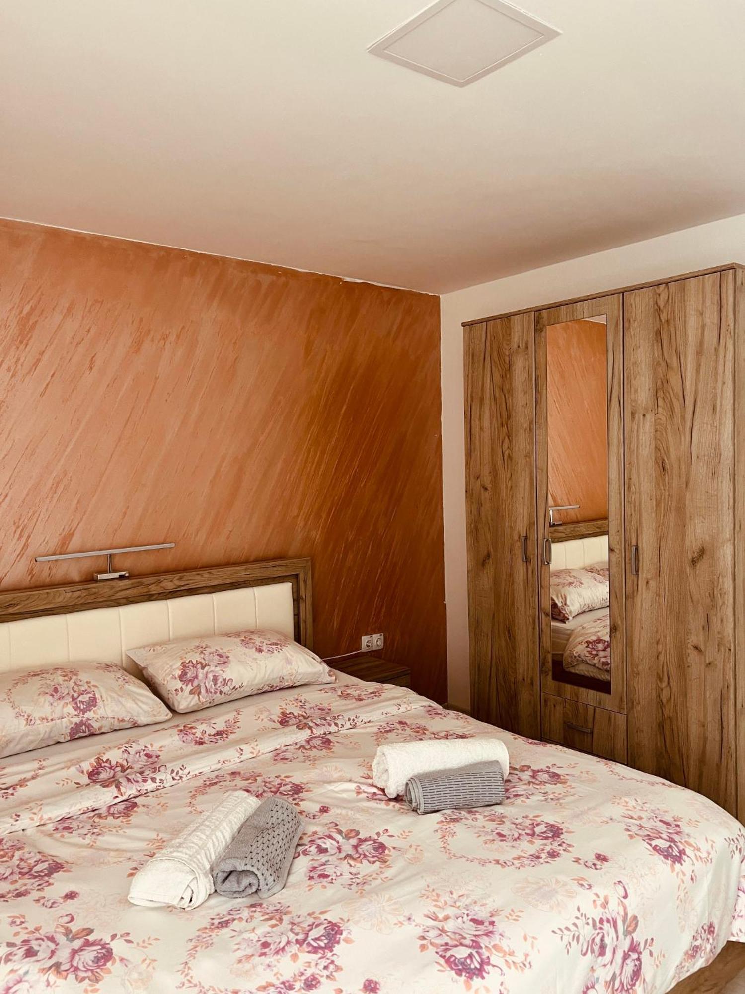 Bed and Breakfast Zeleni Dvor Ribarska Banja Esterno foto
